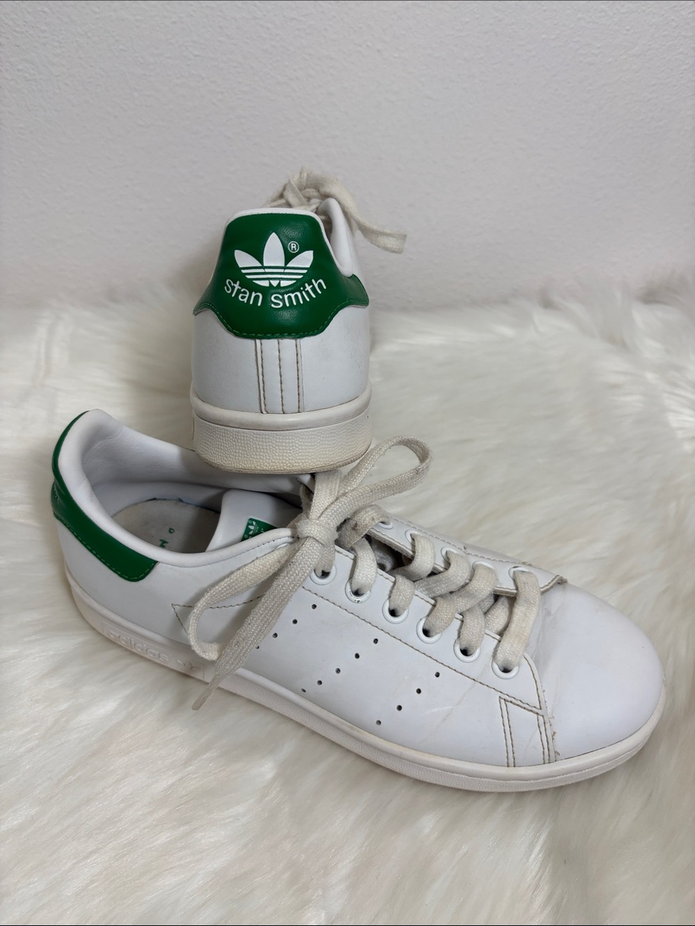 Stan Smith Adidas Tennis White Sneakers with Green Heel Tab